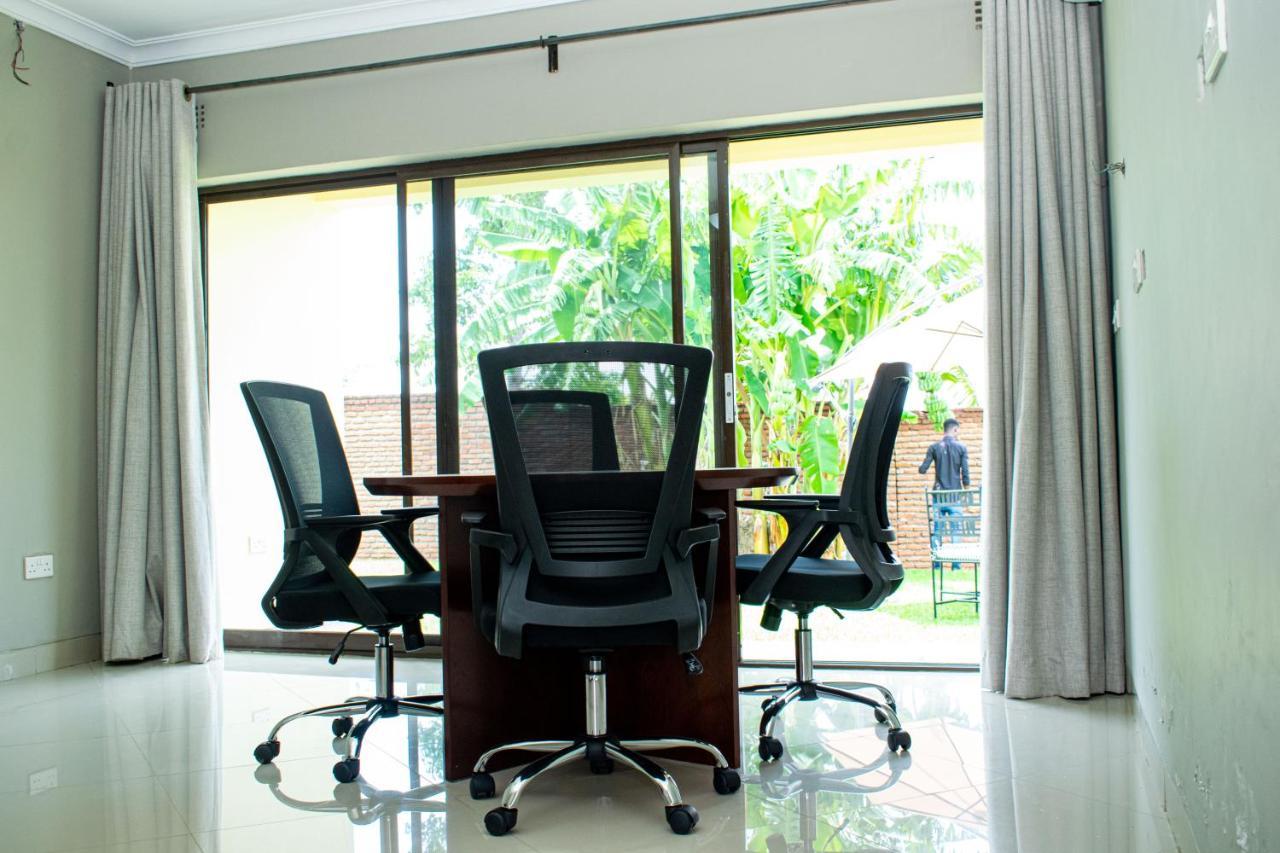 Douglas Lodge & Apartments Lilongwe Ngoại thất bức ảnh