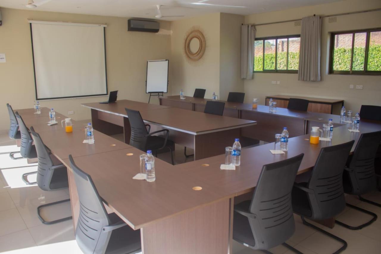 Douglas Lodge & Apartments Lilongwe Ngoại thất bức ảnh